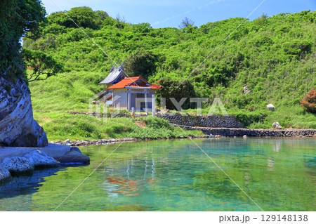 【島根県】快晴の島津島の渡津神社（隠岐の島　知夫里島） 129148138