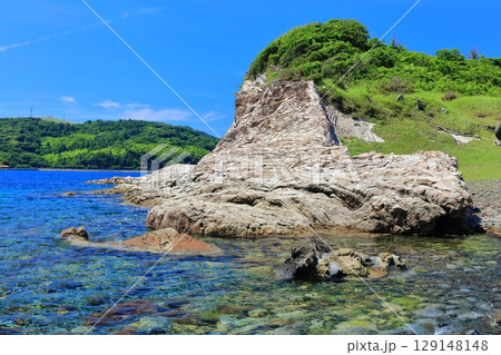 【島根県】快晴の島津島の白壁(隠岐の島 知夫里島) 【島根県】快晴の島津島の白壁(隠岐の島 知夫里島) 129148148