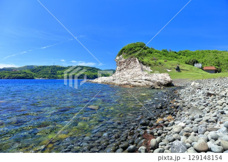 【島根県】快晴の島津島の白壁(隠岐の島 知夫里島) 【島根県】快晴の島津島の白壁(隠岐の島 知夫里島) 129148154