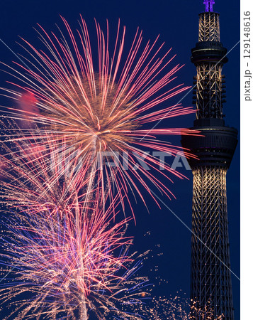 花火とスカイツリー 花火とスカイツリー 129148616