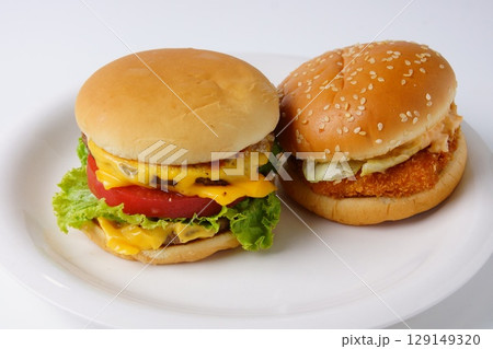 ダブルチーズバーガー　海老フィレオバーガー 129149320