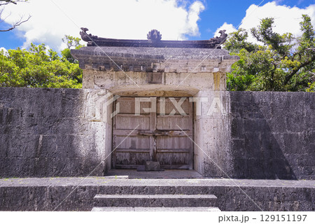 首里城にある世界遺産 園比屋武御嶽石門 首里城にある世界遺産 園比屋武御嶽石門 129151197
