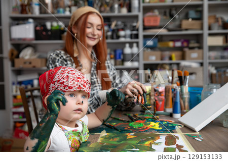 Join us for a Creative Art Session with your Child and a talented Artist in a cozy Studio Join us for a Creative Art Session with your Child and a talented Artist in a cozy Studio 129153133