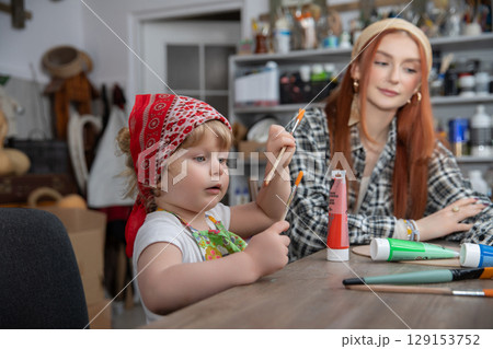 Creative Moments Fostering Child and Adult Bonding through Engaging Art Activities and Crafts 129153752