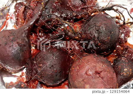 Roasted baby beetroot fresh and homegrown in the garden Roasted baby beetroot fresh and homegrown in the garden 129154064