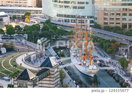 横浜市みなとみらいの風景 129155077