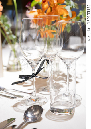 パーティーにぴったりなシャンパン　イベント装飾 129155170