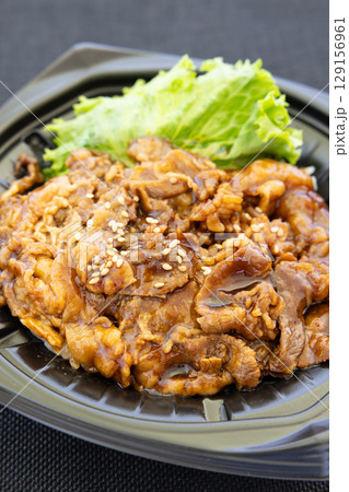 美味しい牛カルビ焼肉弁当 美味しい牛カルビ焼肉弁当 129156961