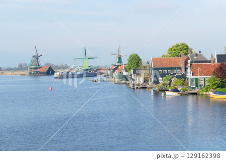 skyline of old town Zaanse Schans skyline of old town Zaanse Schans 129162398