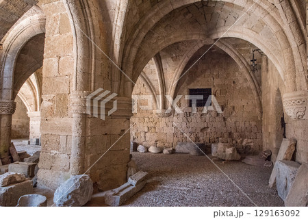 Greek elements of architectural decorations of buildings, columns, pommel and patterns Greek elements of architectural decorations of buildings, columns, pommel and patterns 129163092