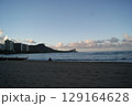 淡い朝光に包まれたダイヤモンドヘッドの全景 129164628