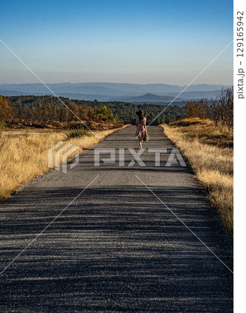 Walking Towards the Horizon 129165942