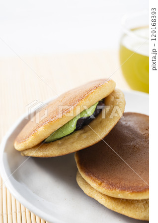 どら焼き　抹茶味 129168393