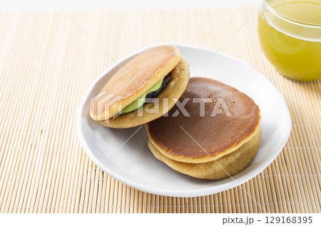 どら焼き 抹茶味 どら焼き 抹茶味 129168395