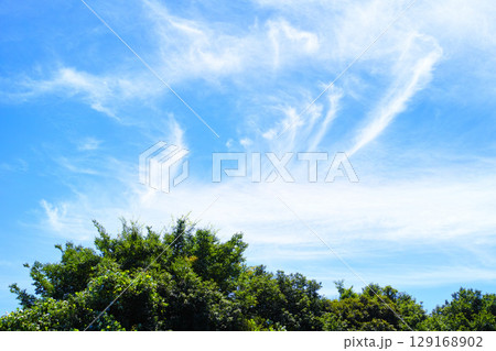 青空と雲イメージ 129168902