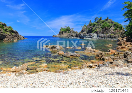 【島根県】晴天の隠岐の島の浄土ヶ浦海岸(島後) 【島根県】晴天の隠岐の島の浄土ヶ浦海岸(島後) 129171443