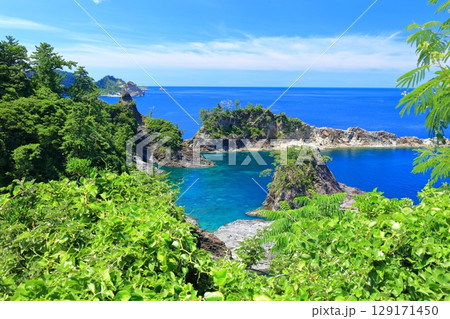 【島根県】晴天の隠岐の島の浄土ヶ浦海中公園（島後） 129171450