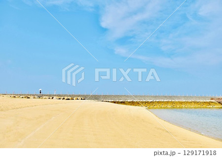 美しい砂浜と海2 129171918