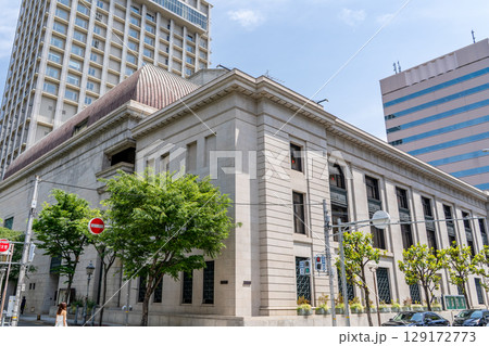 神戸旧居留地の神戸市立博物館（旧横浜正金銀行神戸支店）人文科学系博物館（南蛮美術館と考古館が統合） 129172773