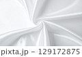 渦巻くホワイトシルクの質感 129172875