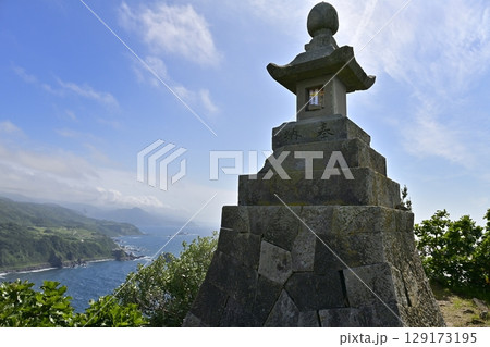 佐渡島の大野亀頂上の善寶寺宝塔 佐渡島の大野亀頂上の善寶寺宝塔 129173195