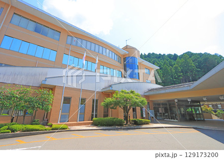 岐阜県郡上市、郡上市役所の風景 岐阜県郡上市、郡上市役所の風景 129173200