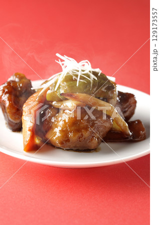 熱々の黒酢酢豚 129173557