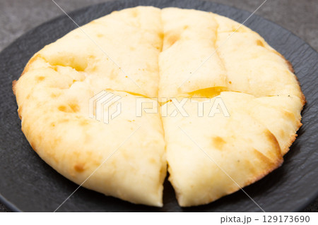 美味しいチーズナン 美味しいチーズナン 129173690
