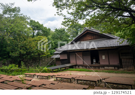 歌舞伎舞台 129174521
