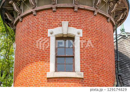 相楽園（三田藩士　小寺氏の邸宅と庭園）旧小寺家厩舎　神戸市中央区下山手通 129174829