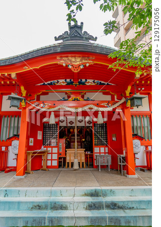 神戸八社巡り　四宮神社（生田裔神八社の四柱目）拝殿（四宮弁財天）　神戸市中央区中山手通 129175056