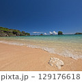 南国の美しいビーチと紺碧の空 129176618