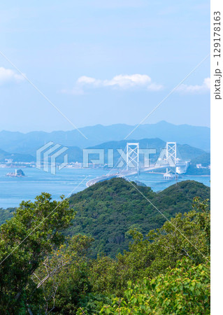 淡路島から見た鳴門海峡と大鳴門橋 淡路島から見た鳴門海峡と大鳴門橋 129178163