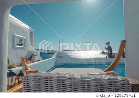 ミコノス島の美しい風景 129179411