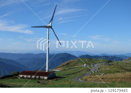 秋の四国カルスト 129179485