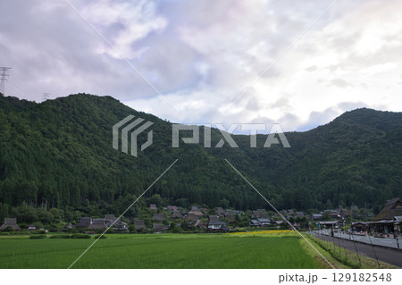 山の京都　美山かやぶきの里と山並み5 129182548