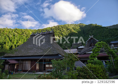 山の京都　美山の山々とかやぶき屋根4 129182596