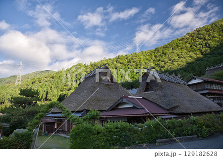 山の京都　美山の山々とかやぶき屋根2 129182628
