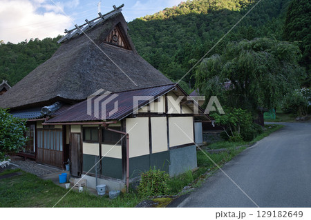 山の京都　美山かやぶきの里　入母屋造り9 129182649