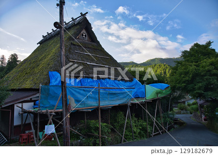 山の京都　美山かやぶきの里茅葺き屋根の葺き替え4 129182679