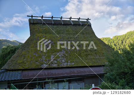 山の京都 美山かやぶきの里 時間の流れを感じる屋根1 山の京都 美山かやぶきの里 時間の流れを感じる屋根1 129182680