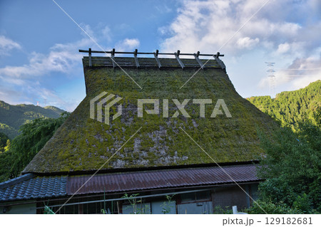 山の京都 美山かやぶきの里 時間の流れを感じる屋根2 山の京都 美山かやぶきの里 時間の流れを感じる屋根2 129182681