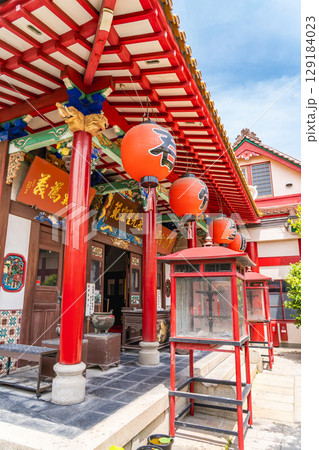 神戸　関帝廟 （中華会館）英雄関羽を祀った寺院　本堂　神戸市中央区中山手通 129184023