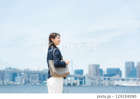 ビジネス 女性 ビジネス 女性 129184890