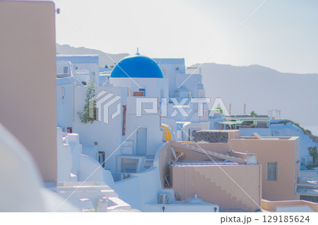 サントリーニ島の美しい風景 129185624