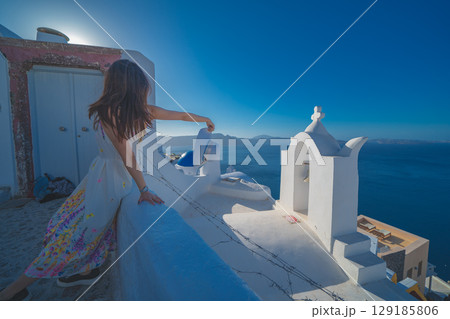 サントリーニ島の美しい風景 129185806