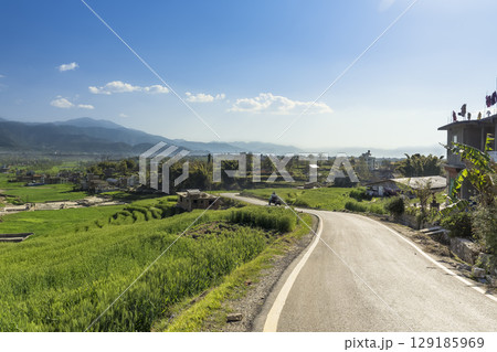 ネパール・カトマンズ盆地の農村地域 / Kathmandu Valley, Nepal ネパール・カトマンズ盆地の農村地域 / Kathmandu Valley, Nepal 129185969