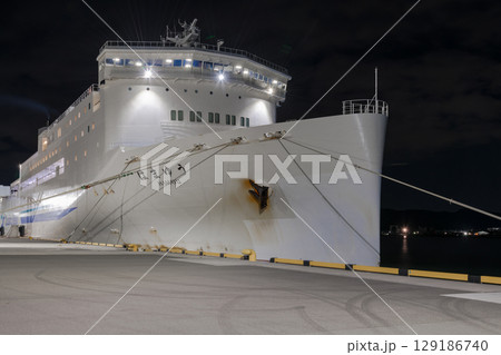 【東京九州フェリーはまゆう新門司港接岸】 129186740