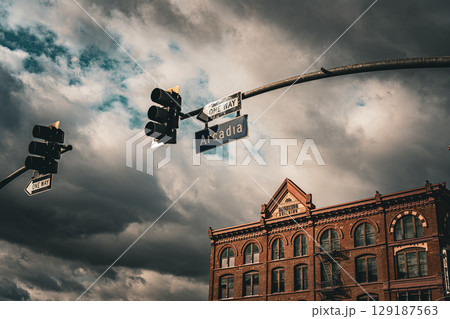 アメリカ　ロサンゼルスの街並み　曇り 129187563