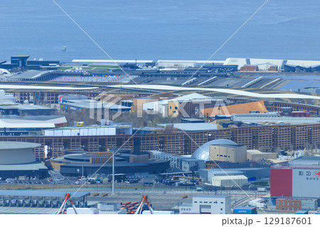 大阪・関西万博の大屋根リング（大阪府大阪市此花区） 129187601